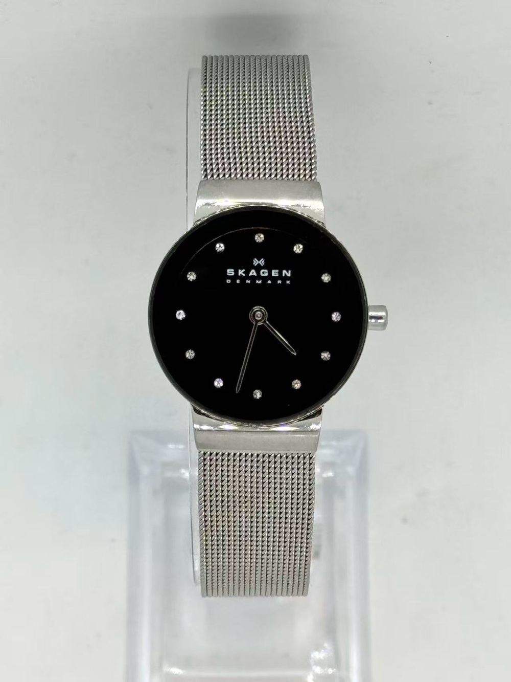 Vintage Skagen Women’s Quartz Silver Tone Watch 26mm Black Dial New Battery Runs